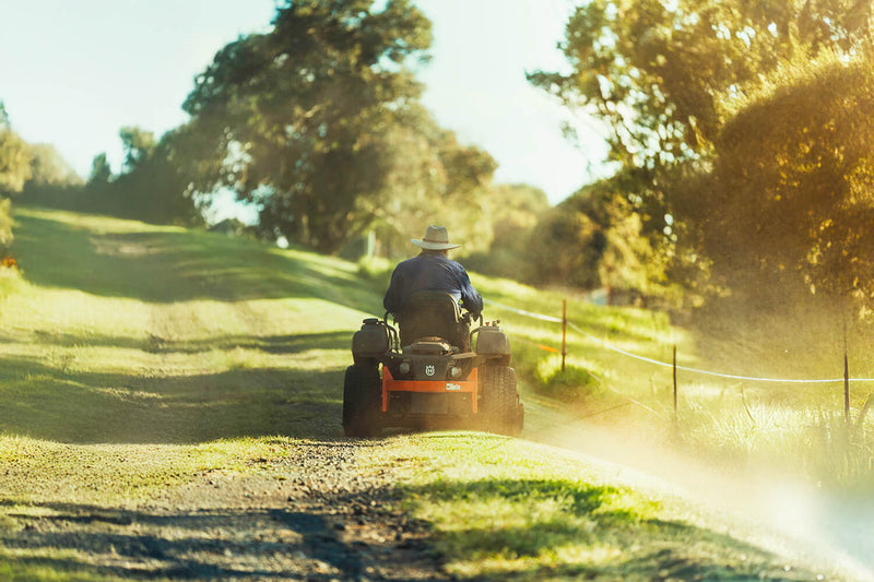 Electric vs Petrol Lawnmower: Which Should You Choose?