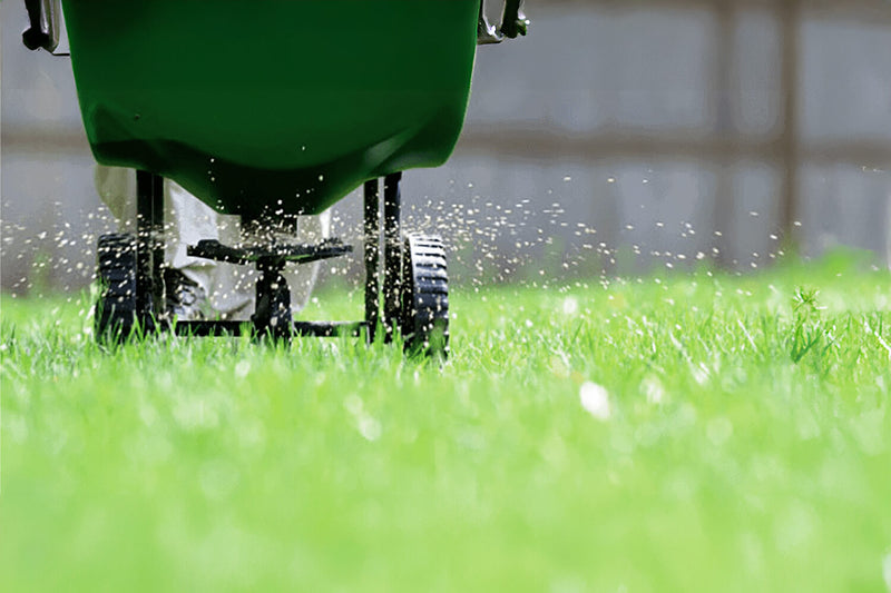 The Complete Lawn Spreader Buying Guide