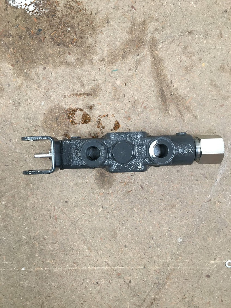 TD170-98161 / TD060-98161 Kubota Double Acting Valve .