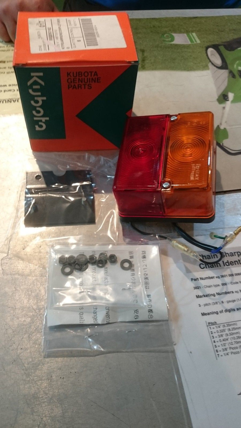 66706-55700 (H6670-55700) Kubota B Series RH Light Kit (L Series)
