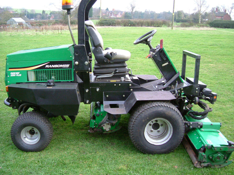 Used Ransomes Parkway 2250 for sale,Ransomes 2250 Parkway for sale