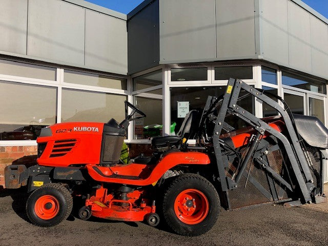 Used Kubota G23HD Hi- Dump Mower