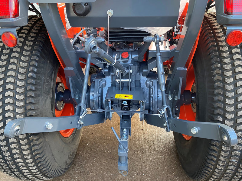 New Kubota L1-382 Compact Tractor ( HST Transmission ) Kubota L1382 Tractor"L1 Series"