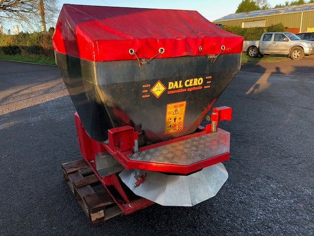 Tomlin Dal Cero tractor mounted salt spreader / Gritter