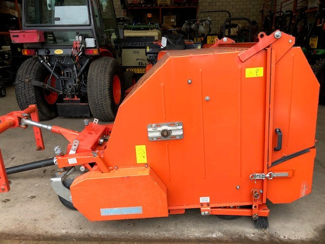 Wiedenmann Terra Clean 120 artificial turf sweeper